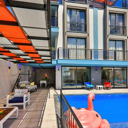 5 Bedroom Luxury With Private Pool