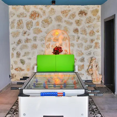 5 Bedroom Luxury With Private Pool