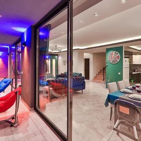 5 Bedroom Luxury With Private Pool