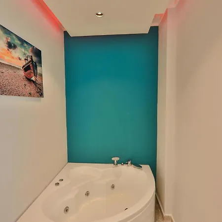 5 Bedroom Luxury With Private Pool Villa *