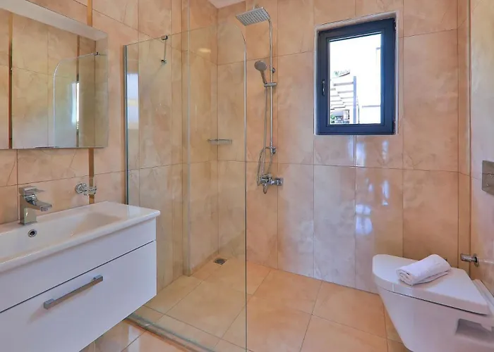 فيلة 5 Bedroom Luxury With Private Pool كالكان