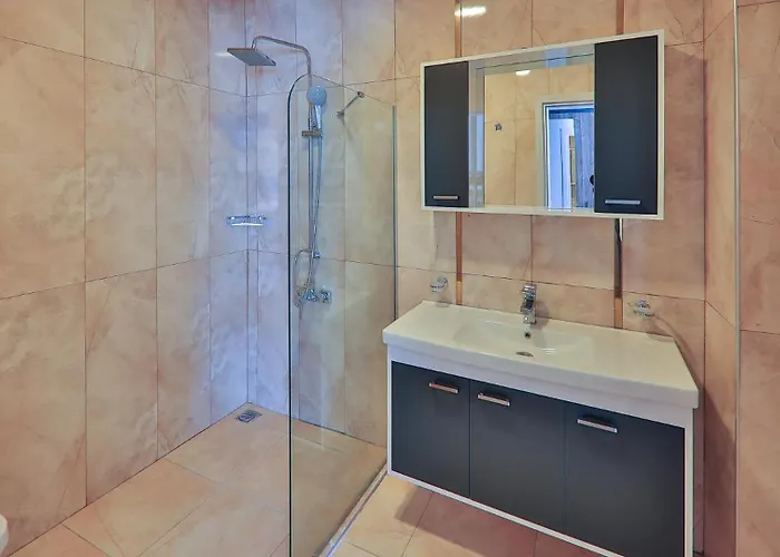 5 Bedroom Luxury With Private Pool كالكان