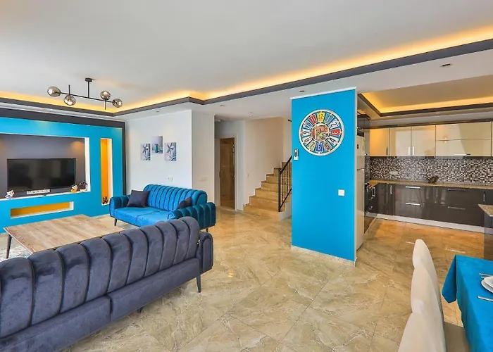 5 Bedroom Luxury With Private Pool *