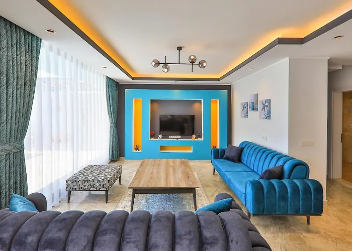 5 Bedroom Luxury With Private Pool *