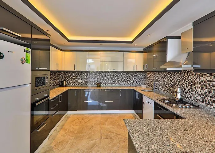 5 Bedroom Luxury With Private Pool * كالكان