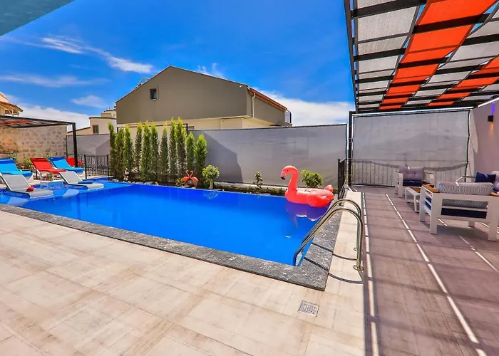 5 Bedroom Luxury With Private Pool فيلة كالكان