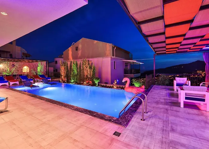 فيلة 5 Bedroom Luxury With Private Pool كالكان