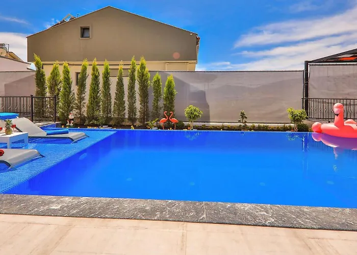 5 Bedroom Luxury With Private Pool * كالكان