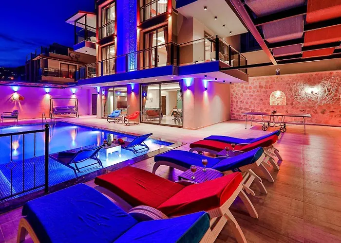 5 Bedroom Luxury With Private Pool فيلة