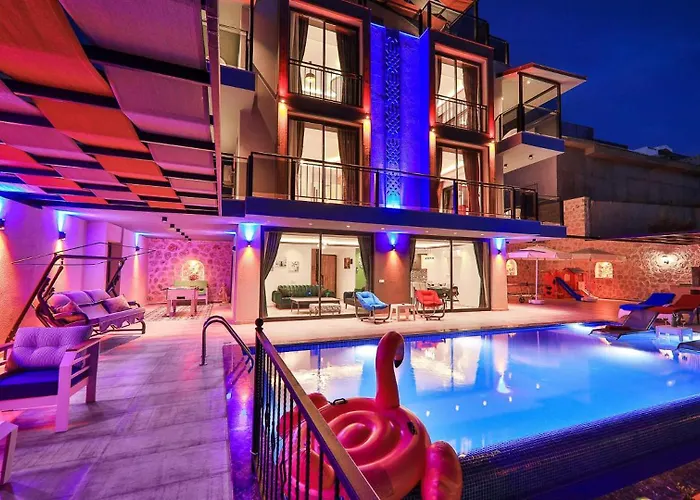 5 Bedroom Luxury With Private Pool