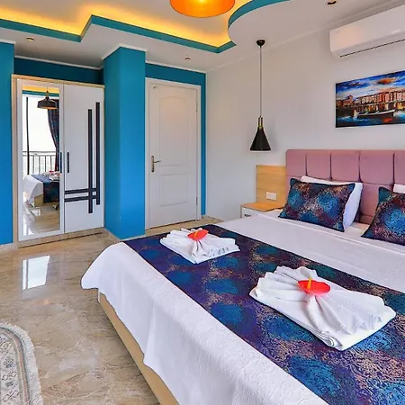 5 Bedroom 9458 Villa